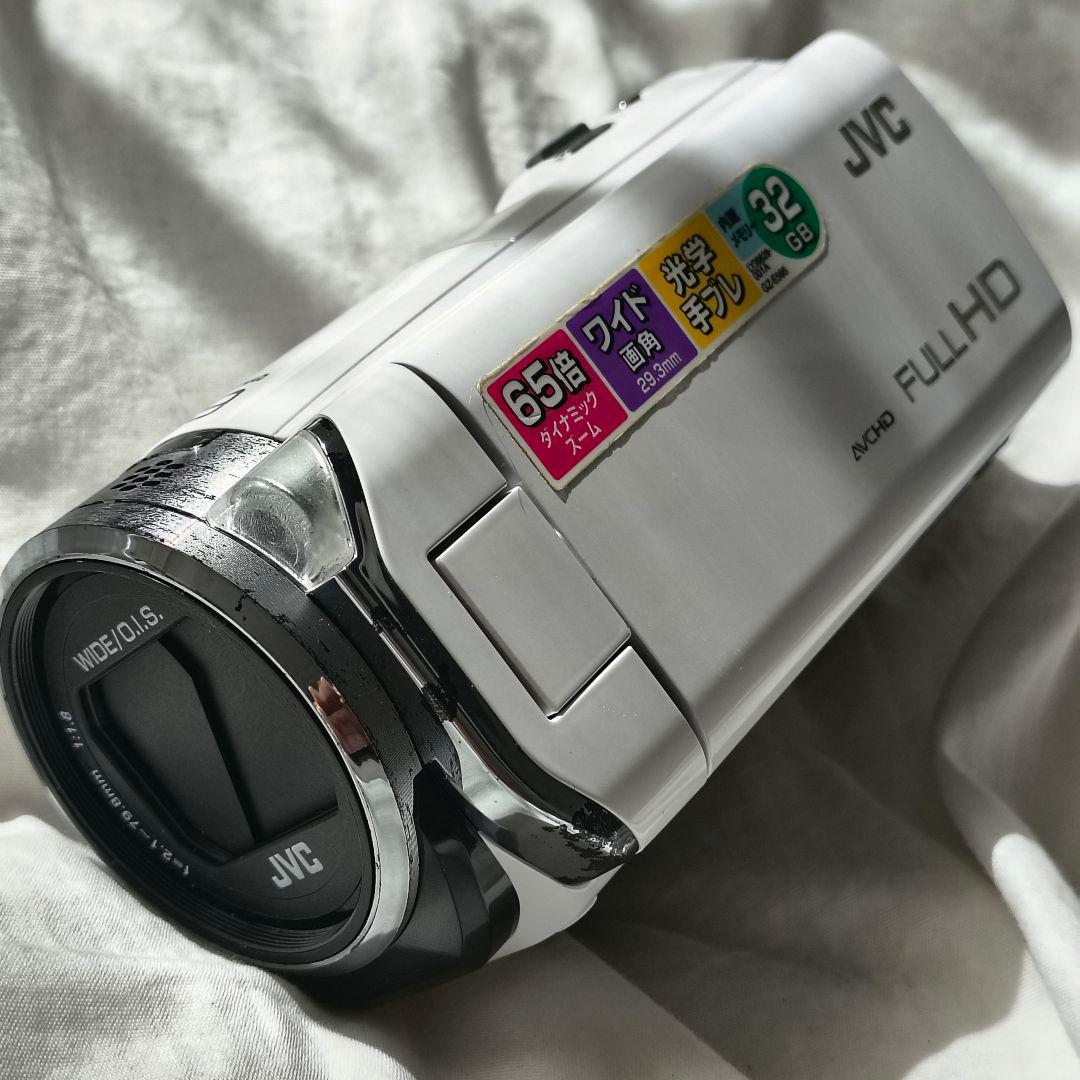 上品なホワイトが映える、安心のVictorビデオカメラ Amazon | Victor ビクター JVC GR-DV500K デジタルビデオカメラ ミニDV