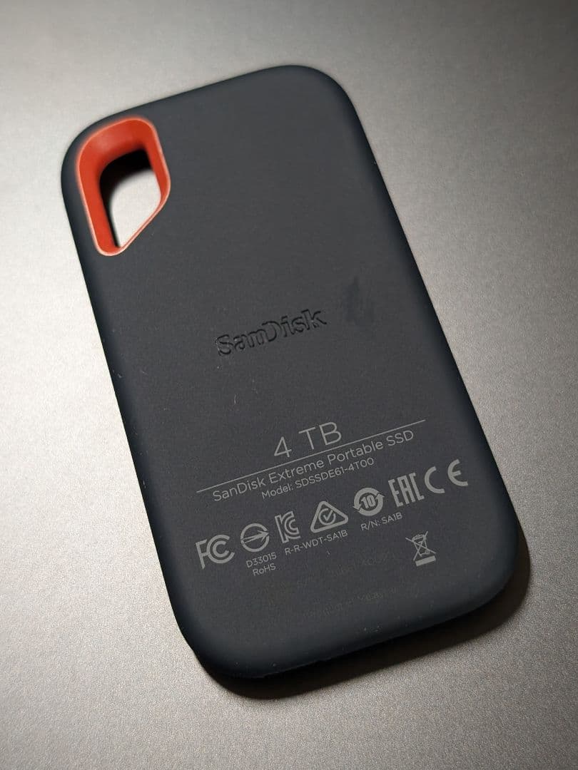 外付けハードディスク・ドライブ SanDisk Extreme Portable SSD 4TB Amazon.com: SanDisk 4TB Extreme Portable SSD - Up to 1050MB/s, USB