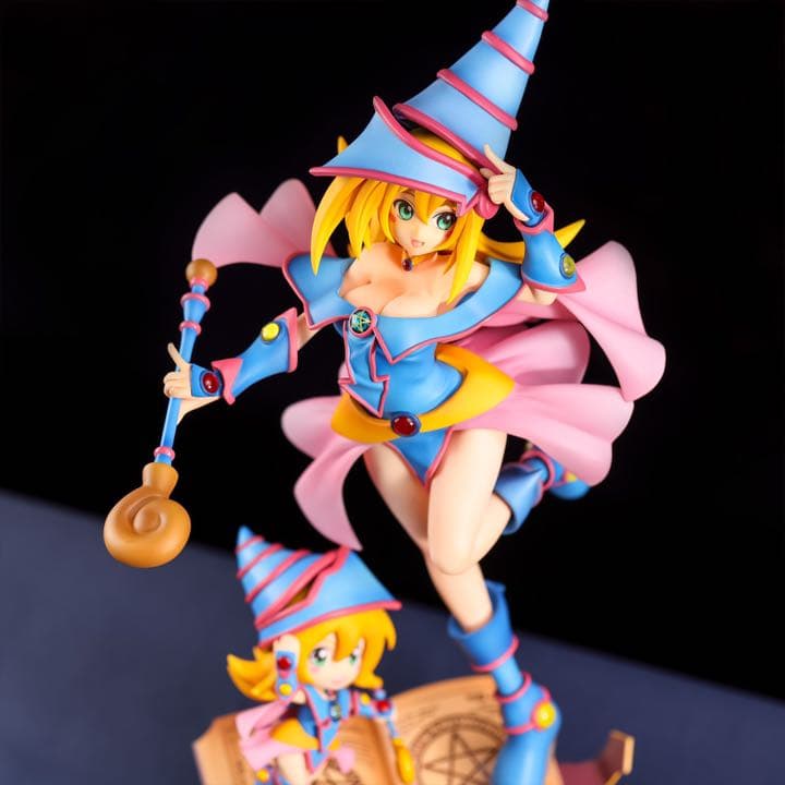 ブラック・マジシャン・ガール with ちびブラマジガール - メルカリ