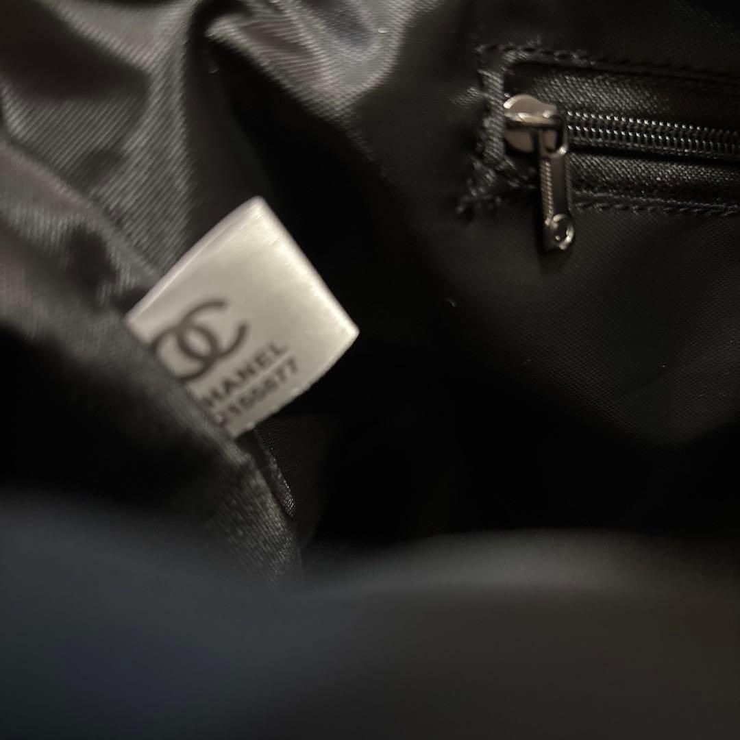 ノベルティ 新品未使用 ブラック キルティング ナイロン ポーチ - メルカリ