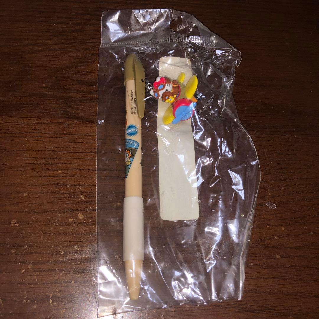 トゥイーティー ハローキティ ボールペン ヒコーキ 飛行機 - メルカリ