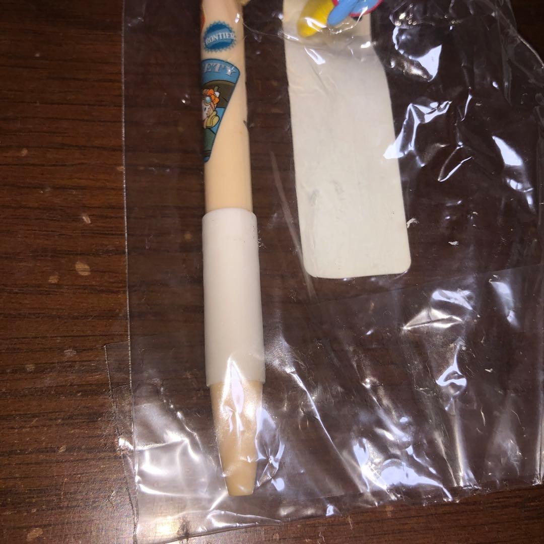 トゥイーティー ハローキティ ボールペン ヒコーキ 飛行機 - メルカリ