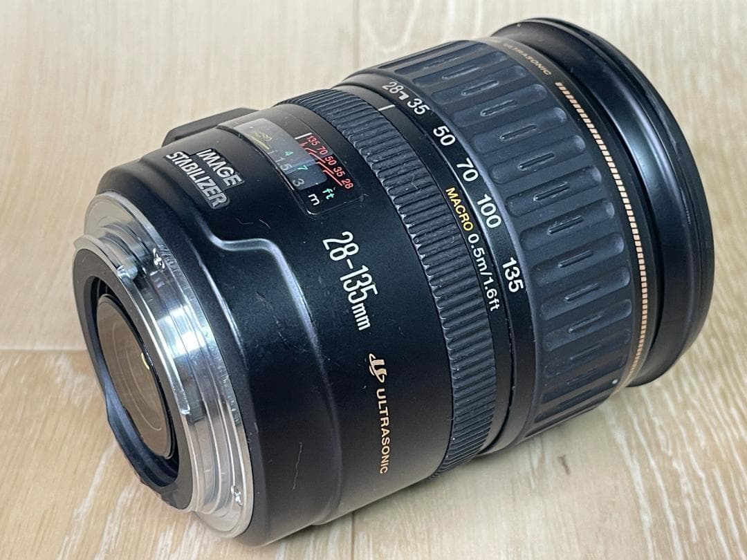 CANON キヤノン EF 28-135mm F3.5-5.6 IS USM