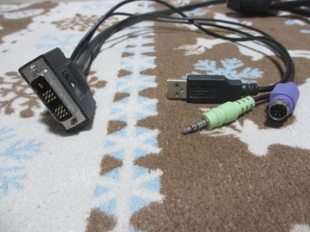 REX-430XDA CPU切替器 4台用 DVI/Audio対応 RATOC｜Yahoo!フリマ（旧