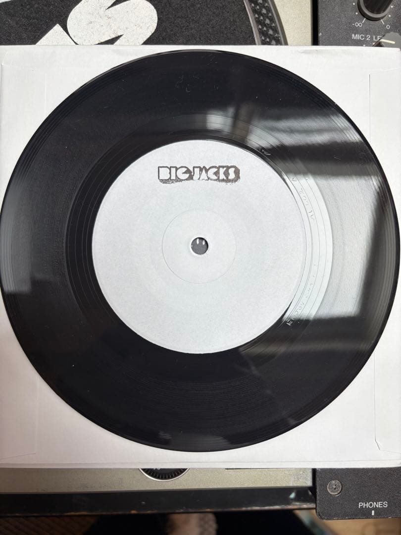 BIG JACKS「You Make Me Wanna Come Thru」