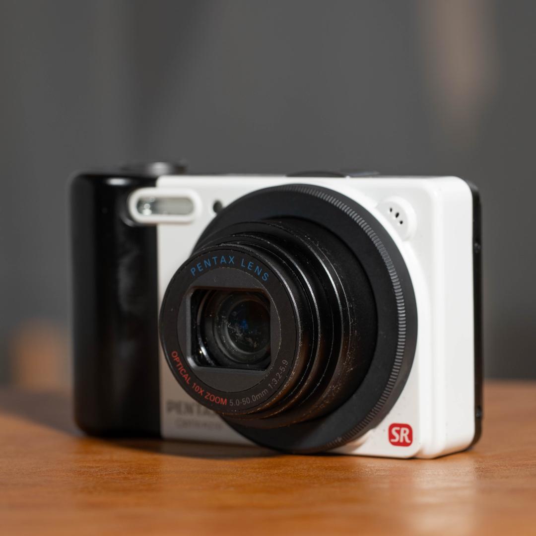 可愛いすぎるコンデジ】PENTAX optio RZ10 ホワイト - メルカリ