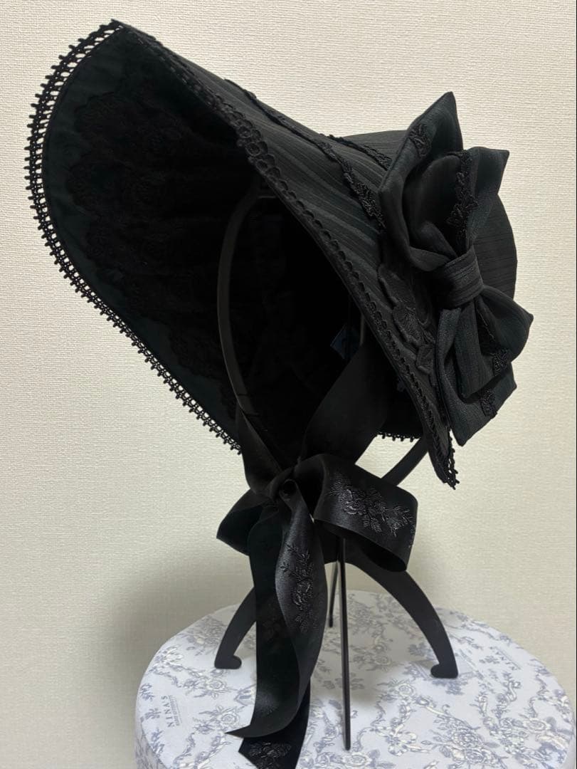 Antique beast Drizzle garden ボンネット