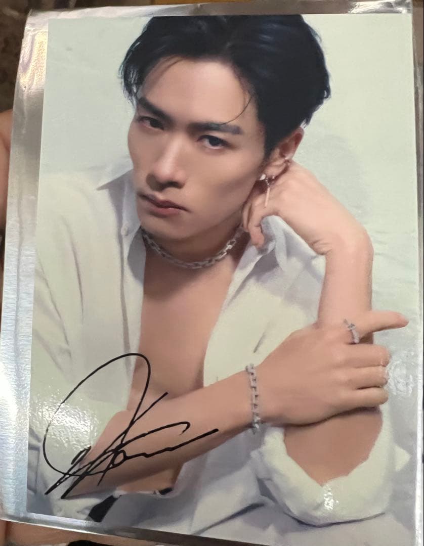 川村壱馬サイン入りフォトカード　 AUREA POPUP 来場限定特典匿名発送 川村壱馬 初プロデュースブランド『AUREA.』POPUP STORE開催！ | NEWS