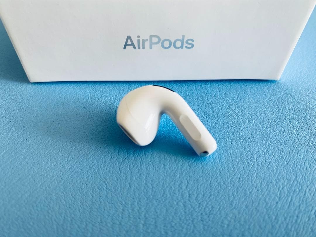 AirPods 第4世代 L片耳 左耳のみ イヤホン A3053 ETKI - メルカリ