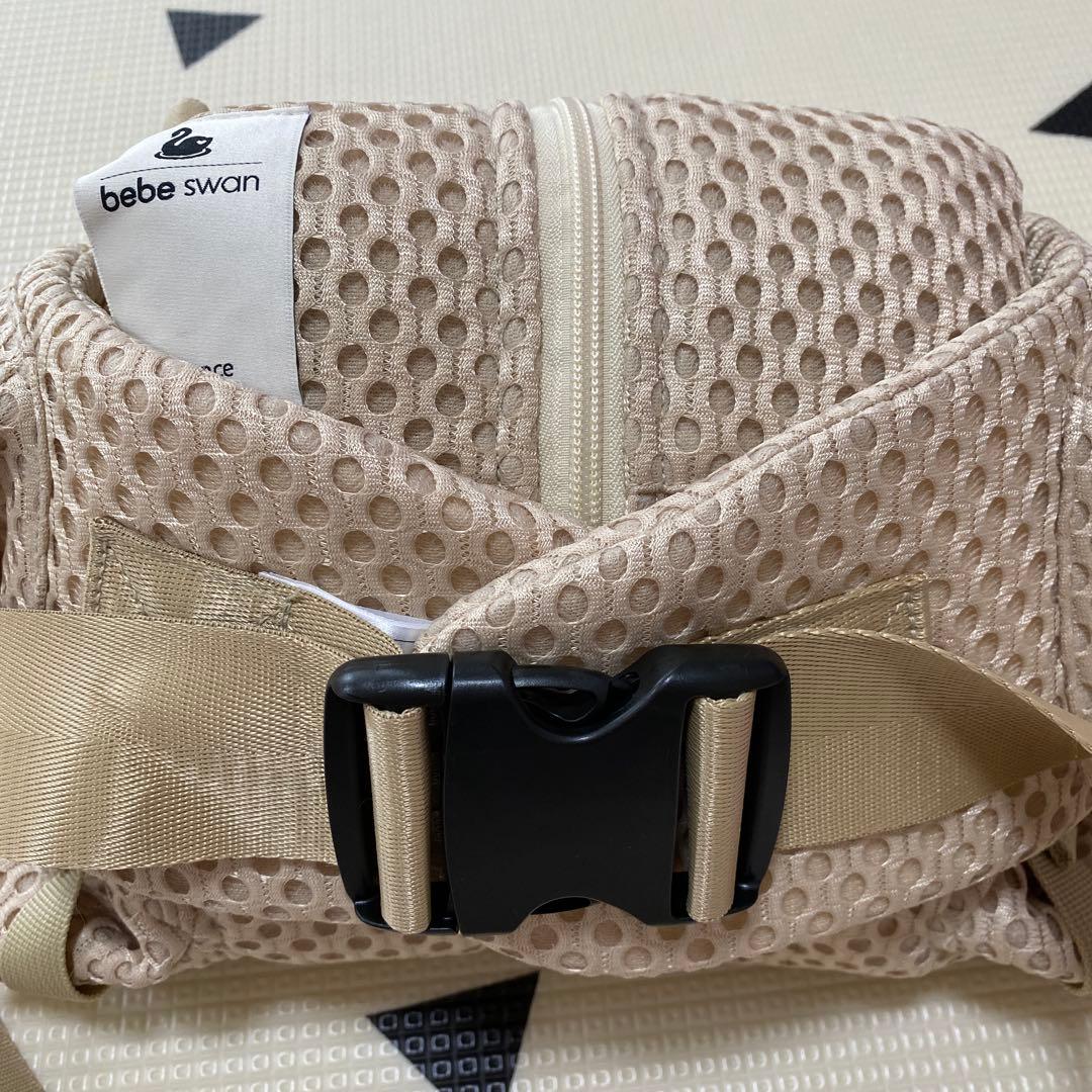 新品未使用】べべスワン 抱っこ紐 - メルカリ