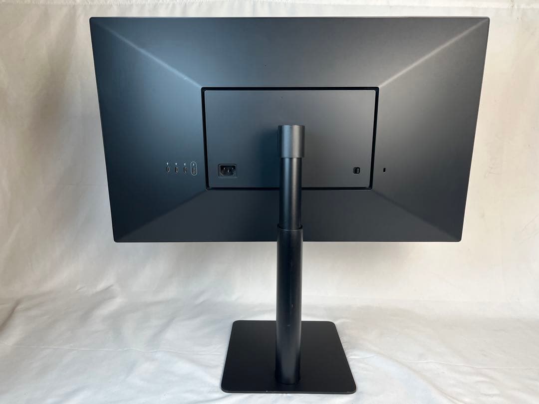 LG 27MD5KL 27インチモニターThunderbolt 3 Webカメラ