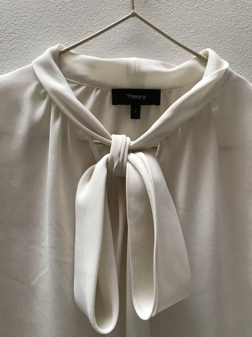 Theory セオリー 長袖 ボウタイ ブラウス ホワイト - メルカリ