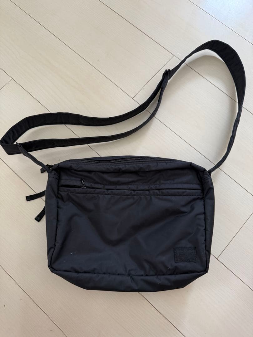 ヘッドポーター ブラックビューティー ショルダーバッグ サコッシュ