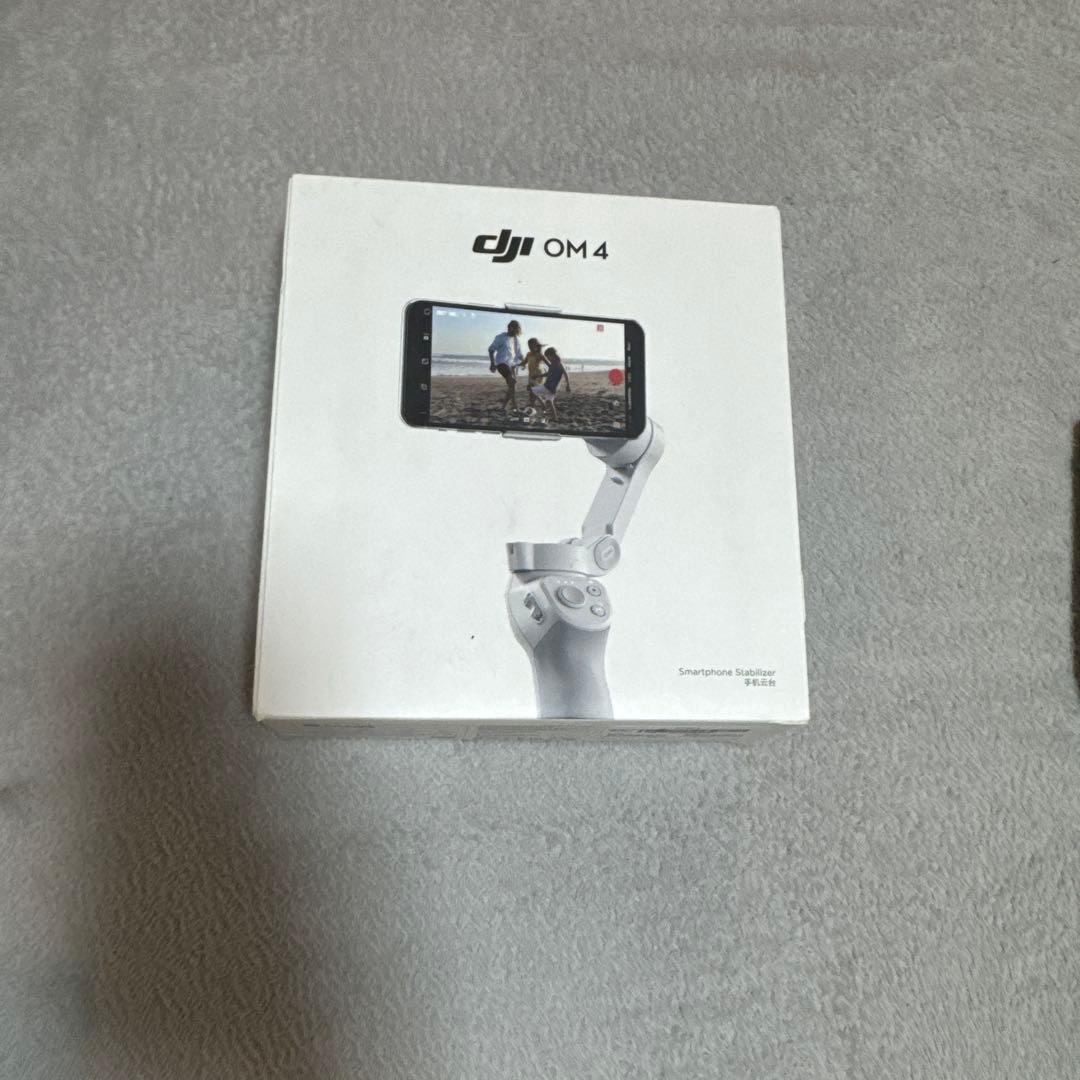 DJI OM 4 スマートフォンスタビライザー DJI、磁気式の脱着機構を採用したスマホ用スタビライザー「OM 4