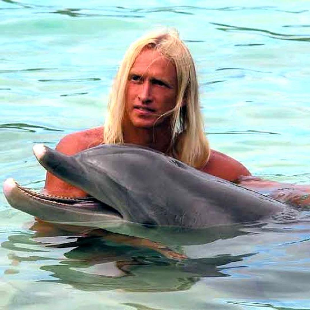 ラッセン エスケープ 絵画 ポスター 額装 額入り LASSEN ESCAPE - メルカリ