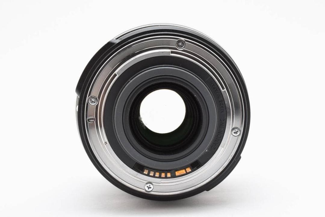★美品★ キヤノン EF-S 18-200mm F3.5-5.6 IS #390