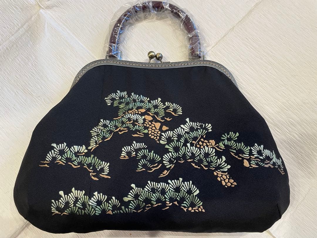 古布リメイクがま口バッグ 獅子と老松 刺繍