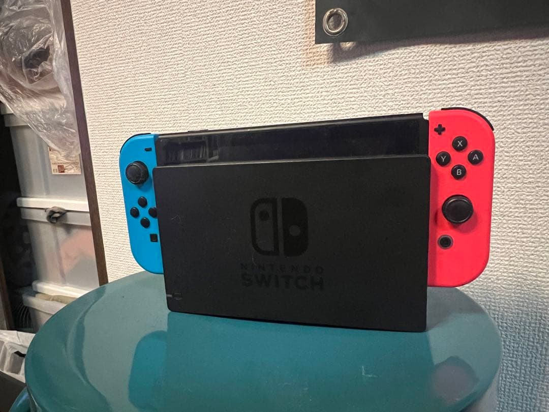 【おまけでミニSDとソフト付き】美品箱ありNintendo Switch本体 おまけでミニSDとソフト付き】美品箱ありNintendo Switch本体 - メルカリ