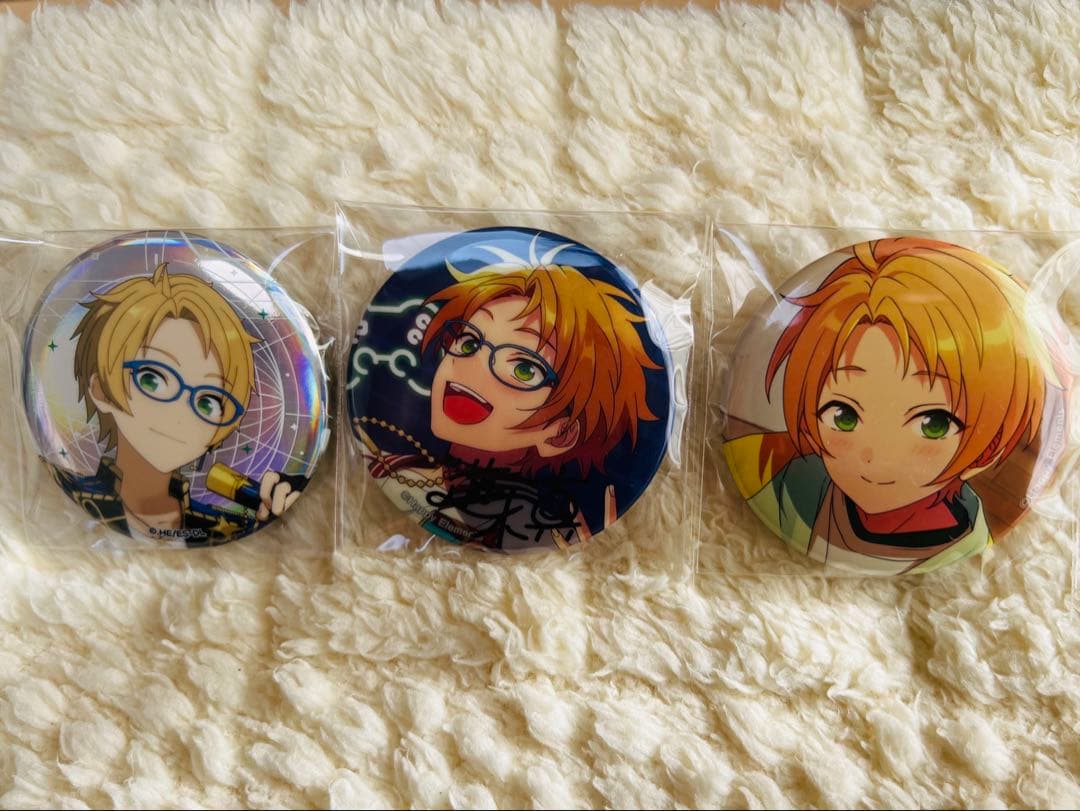 あんスタ 遊木真 缶バッジ(幼少期あり)3点セット - メルカリ