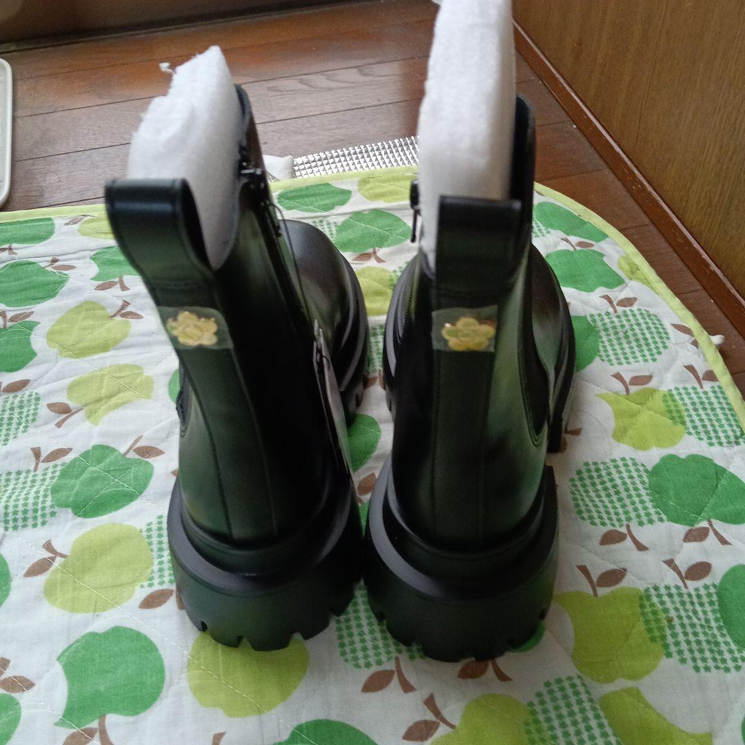 1月19日発売新作最終価格定価¥17600円が8000円でお譲りします。 20220613170010_590_.jpg