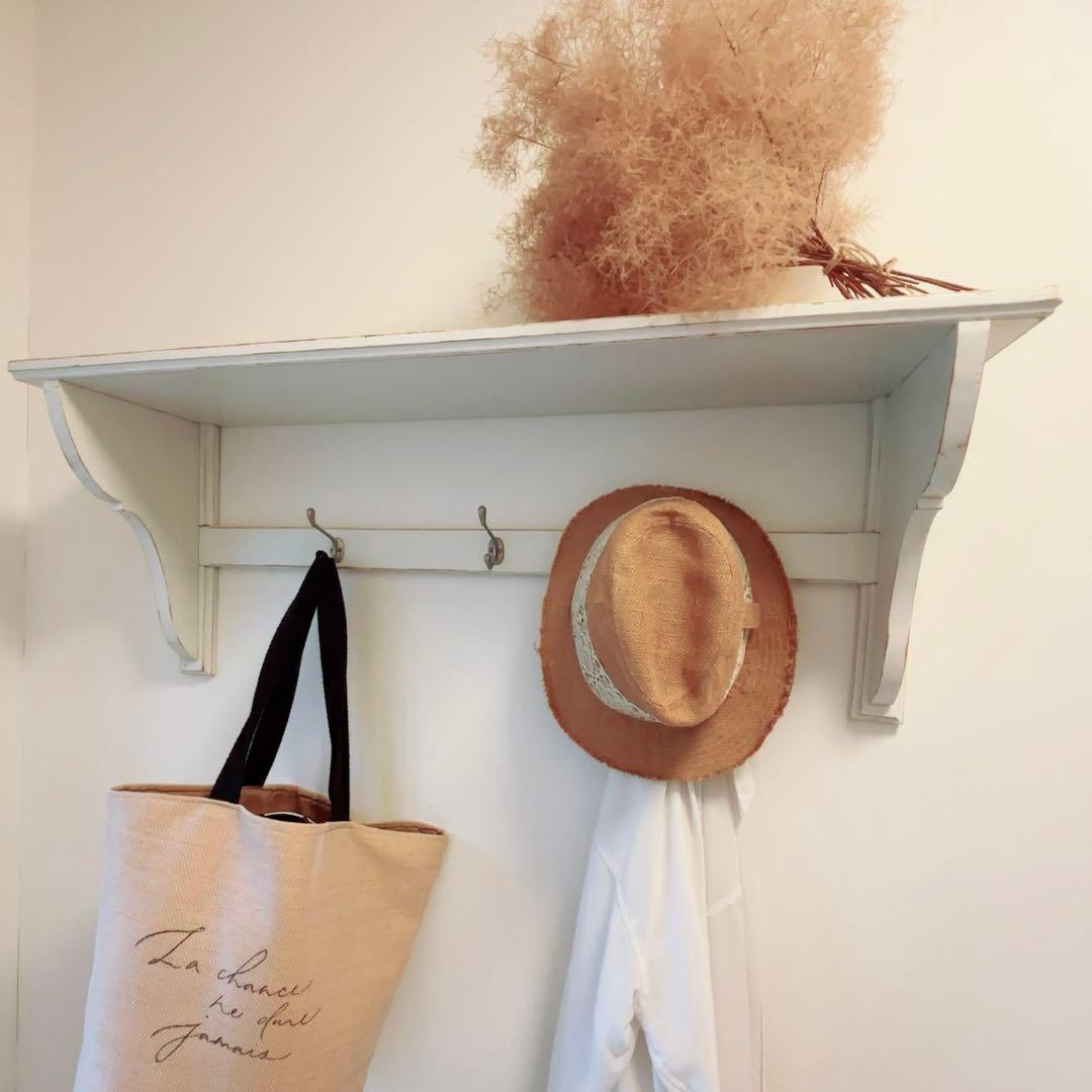 シャビーなウォールシェルフ　アンティーク　フランス　イギリス シャビーシックなアンティークシェルフ、フランスから届いたおしゃれな