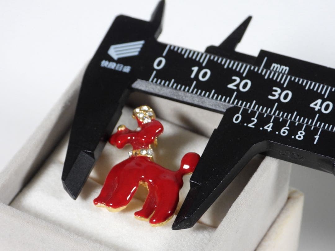 本珊瑚 注文 赤珊瑚 犬ブローチ アクセサリー ヴィンテージ