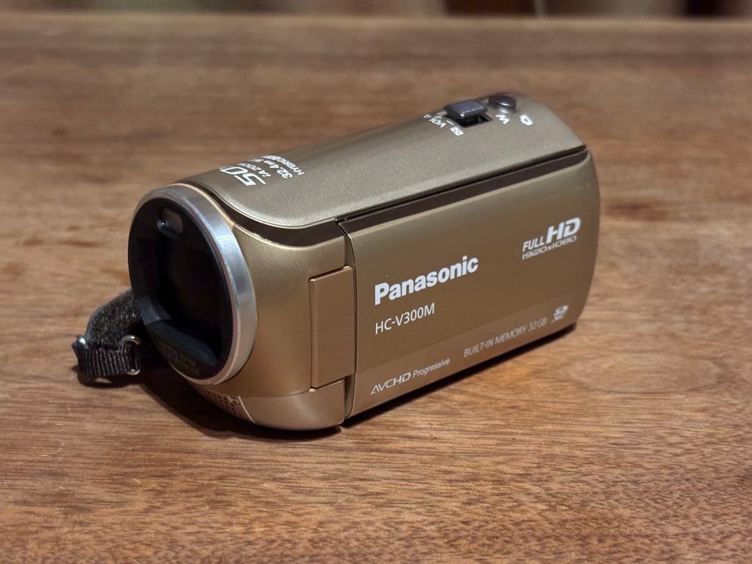【良品】Panasonic HC-V300M ビデオカメラ 本体 バッテリー2個 概要 デジタルハイビジョンビデオカメラ HC-V300M | デジタルビデオ