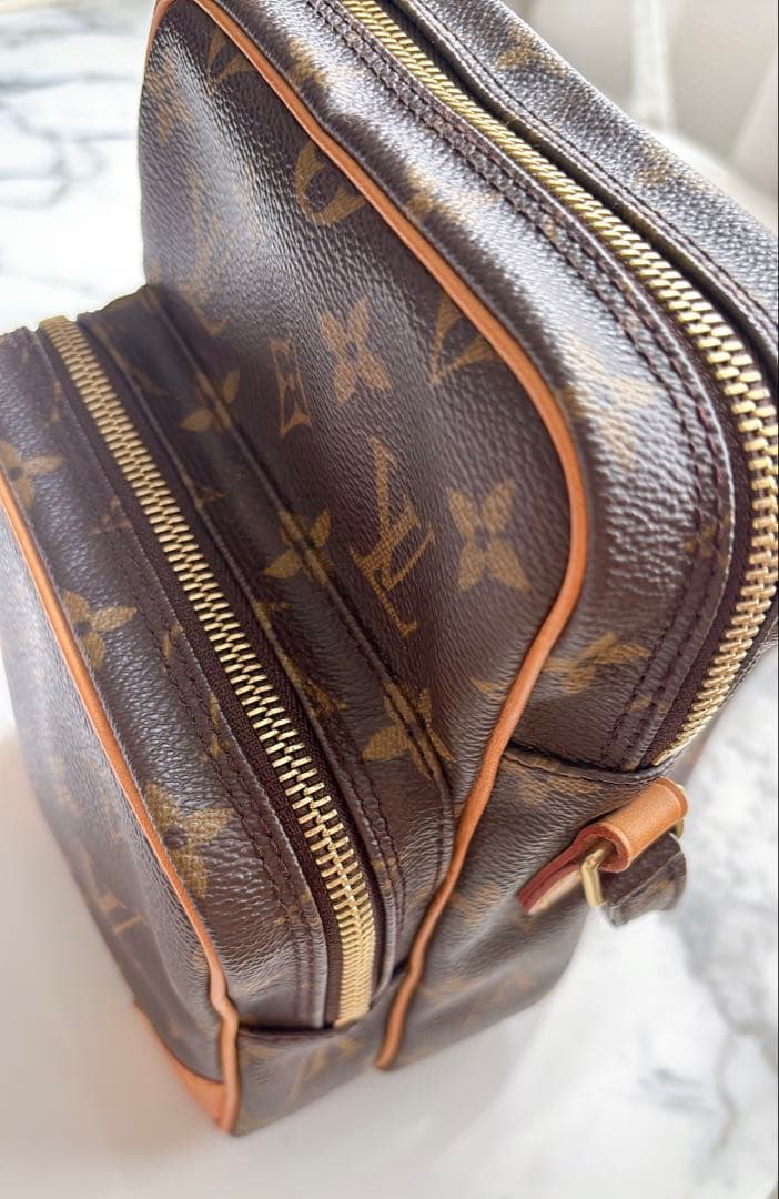 極美品】ルイヴィトン アマゾン モノグラム ショルダーバッグ クロス