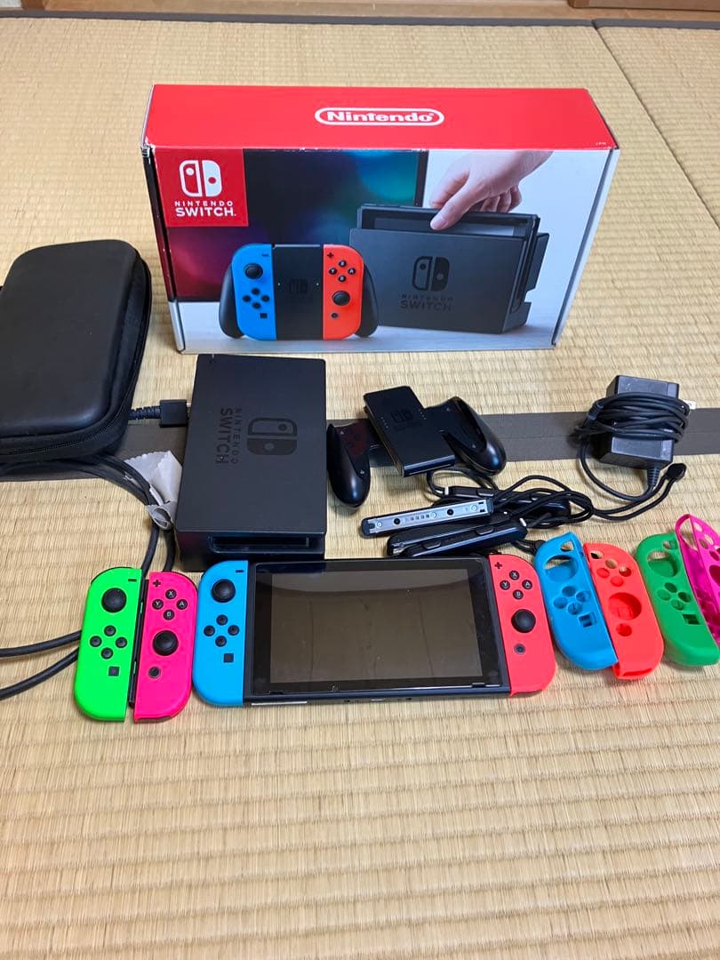Nintendo Switch 本体 多色Joy-Con付き Nintendo Switch Console, Neon Blue and Neon Red Joy Con Bundle, JP