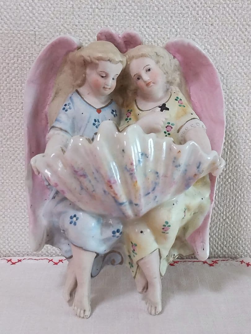 アンティーク 2人のピンク天使 聖水盤 ベニティエ 聖水盤 二人 天使 ビスク ポリクローム 彩色 h24cm