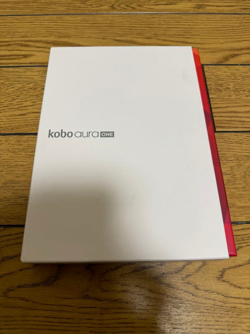 【未使用品】楽天kobo aura ONE 電子ブックリーダー Kobo、日本を含む世界10カ国で7.8インチの防水電子書籍リーダー「Kobo