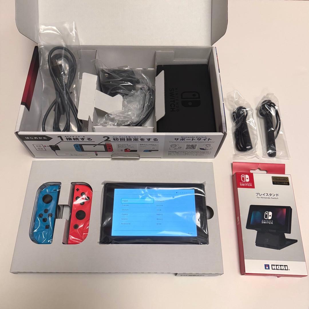 Nintendo Switch 本体 赤/青 Joy-Con+プレイスタンド付き Nintendo Switch Console with Neon Blue and Red Joy-Con, 32GB