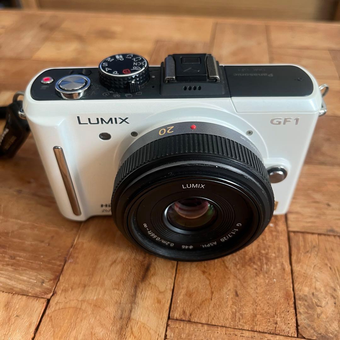 LUMIX GF1 ホワイト 20mm F1.7 単焦点レンズ付き - デジタルカメラ快適