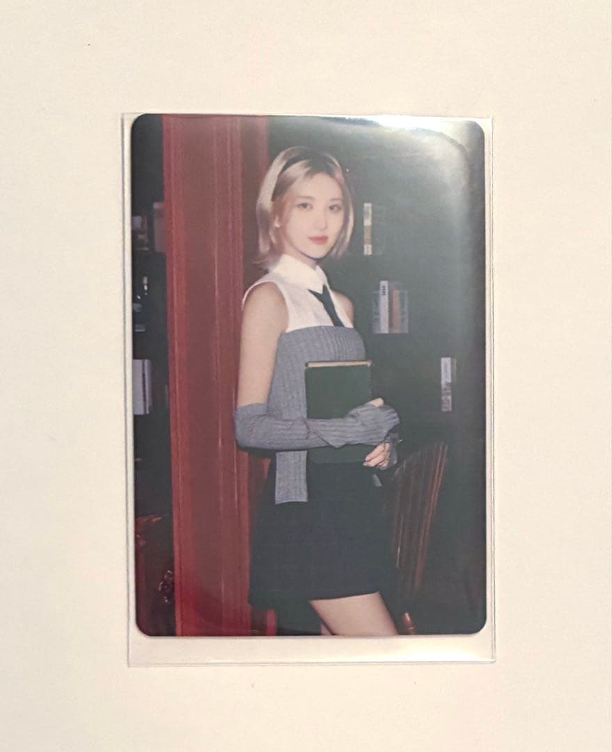 IVE ガウル トレカ The Prom Queens - メルカリ