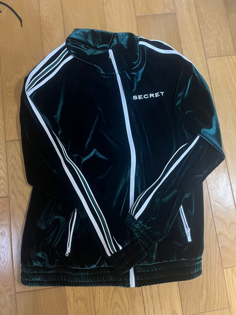 SECRETセットアップ ベロア グリーン - メルカリ
