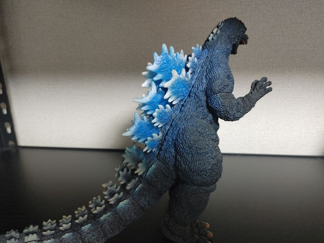 一番くじ 酒井ゆうじ造形 ゴジラ1989 放射熱線バージョン - メルカリ