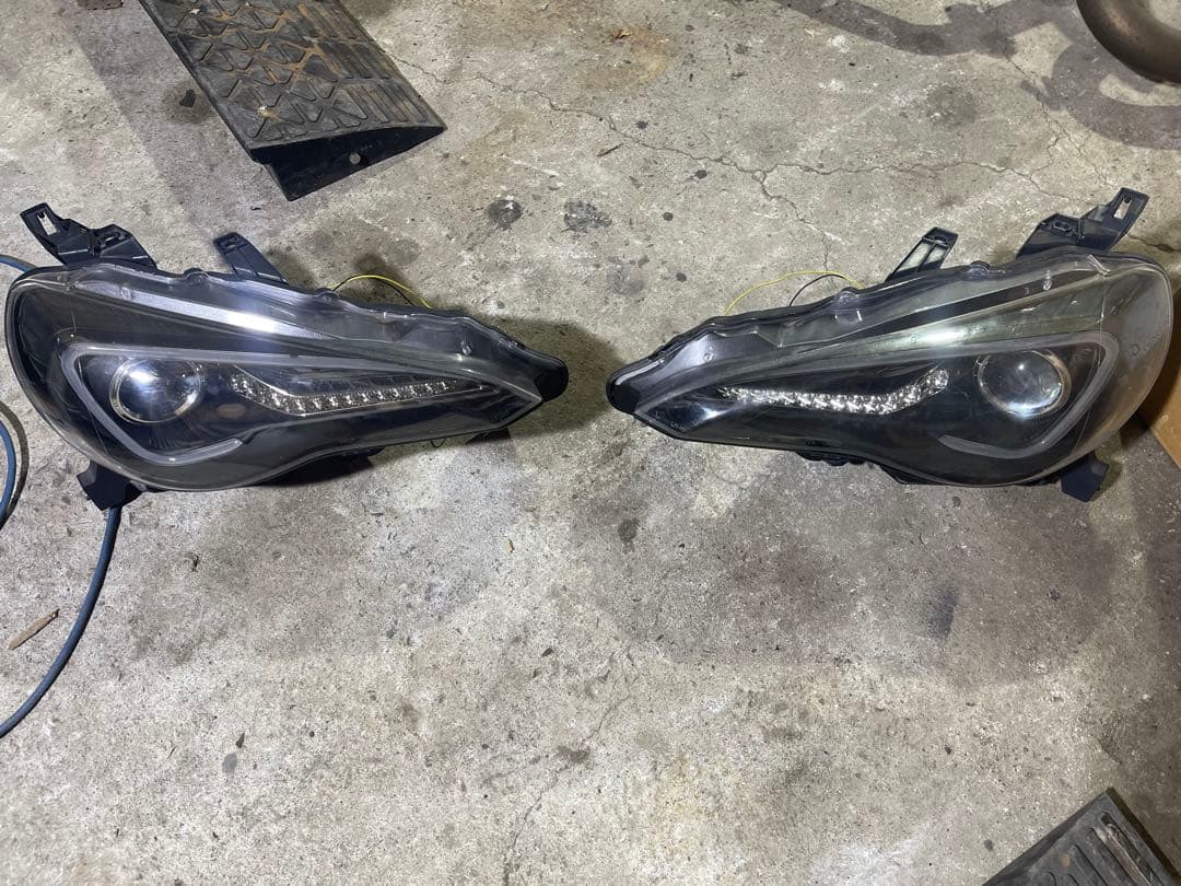 メーカー不明 86 BRZ zn6 zc6 ヘッドライト 86 BRZ ヘッドライト ZN6 ハチロク ZC6 前期 純正HID車 LEDライトバー