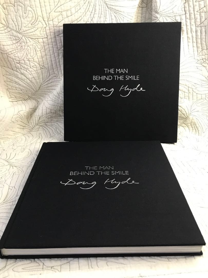ダグ・ハイド|画集とイラスト「The Man Behind The Smile」