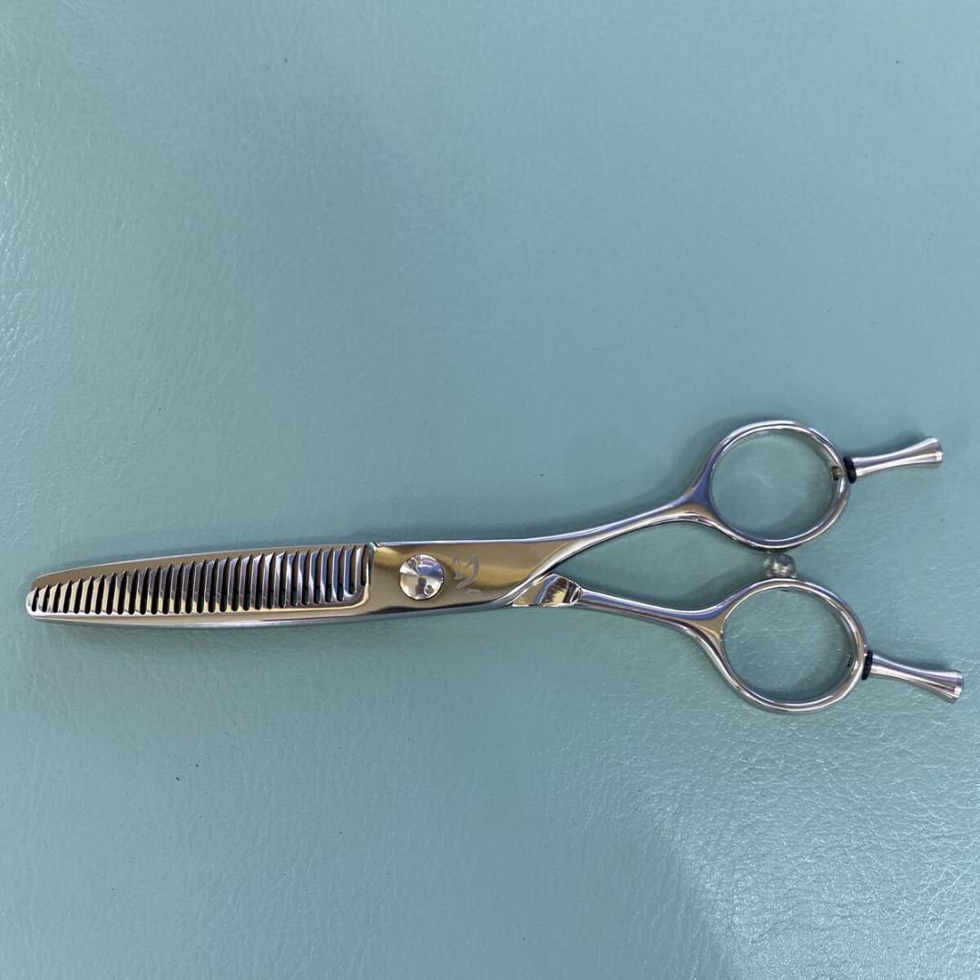 6インチセニングシザー 40%前後新品未使用 理美容 美容師 理容師