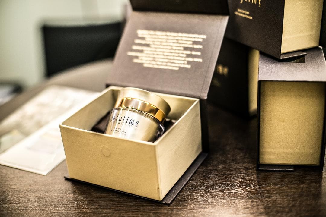 【2個セット価格】定価180,000円の高級フェイスクリーム　新品 未開封 公式]クリーム エクストラリセットクリーム24 | マキアレイベルの