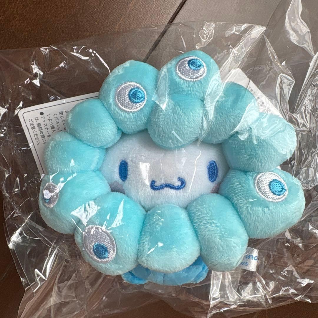 シナモンロール ぬいぐるみ カラビナ付き ミャクミャク サンリオ 限定