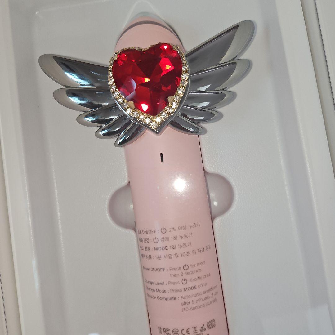 新品 入手困難 medicube ブースタープロ 美顔器 エンジェル