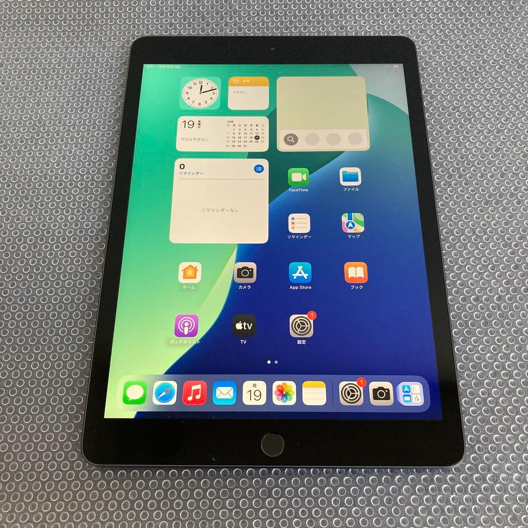 3266【早い者勝ち】iPad7 第7世代 32GB WIFIモデル☆ iPad Wi-Fi 32GB - シルバー（第7世代） [整備済製品] - Apple（日本）