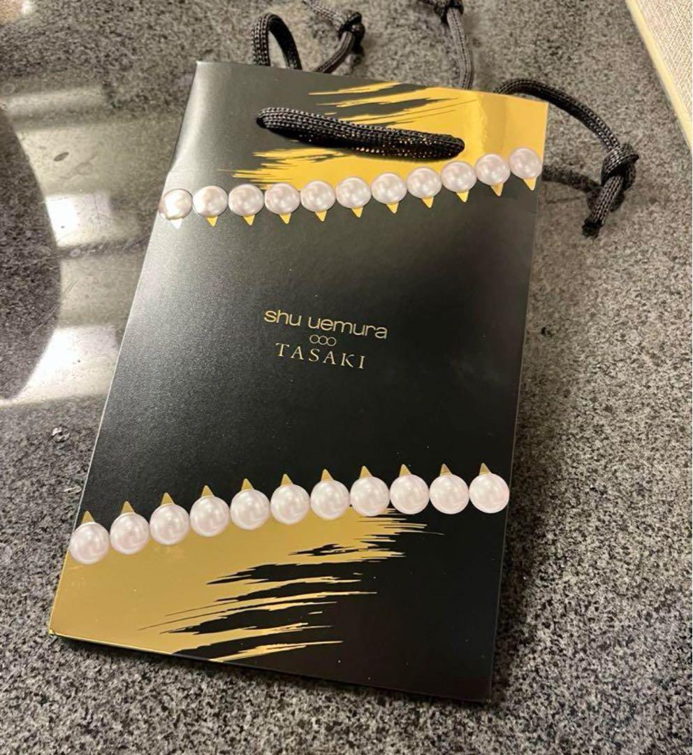 完売アイテム】シュウウエムラ タサキ ホリデーパレット ノベルティ