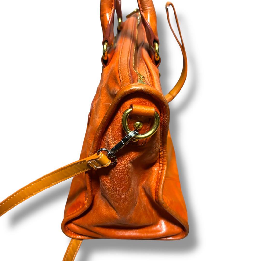 名作】miumiu ヴィッテロシャイン 2wayバッグ ヴィンテージ加工 - メルカリ