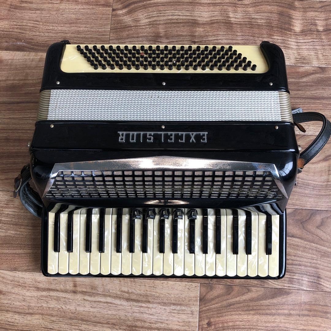 イタリア製 アコーディオン EXCELSIOR MOD.303/S - メルカリ