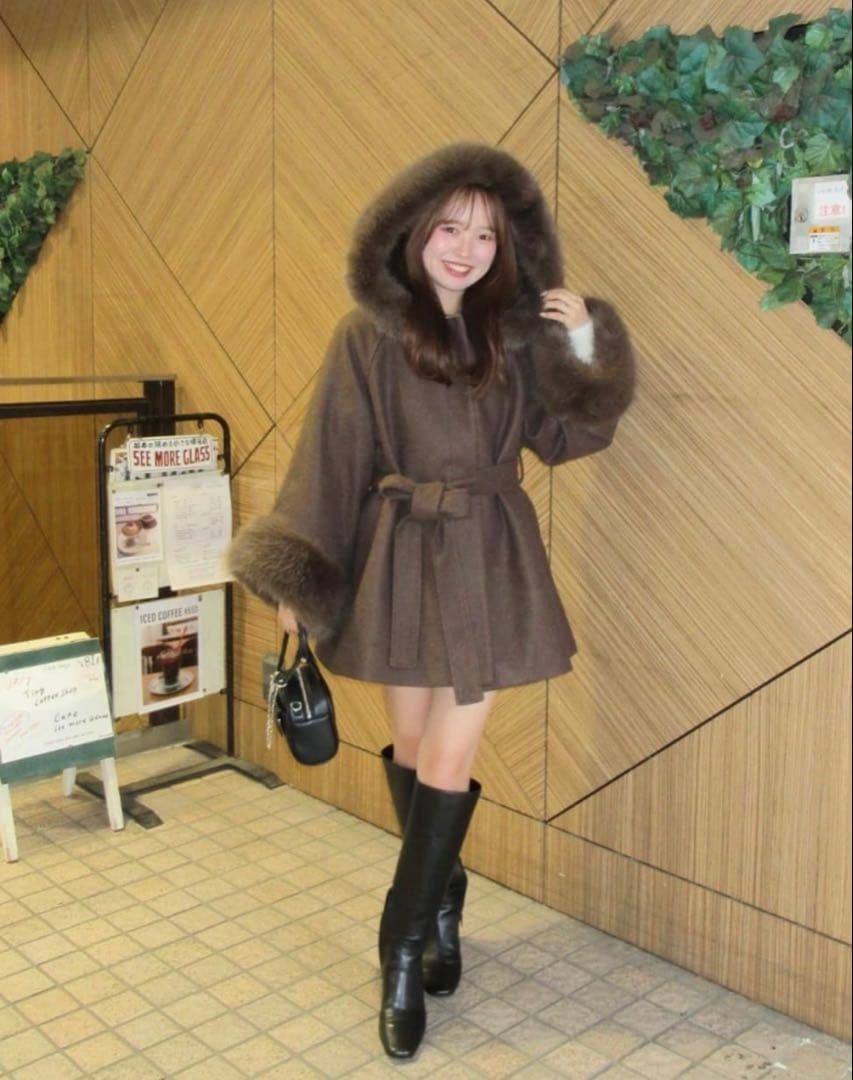 ファー付きフード襟マルチwayケープコート - メルカリ