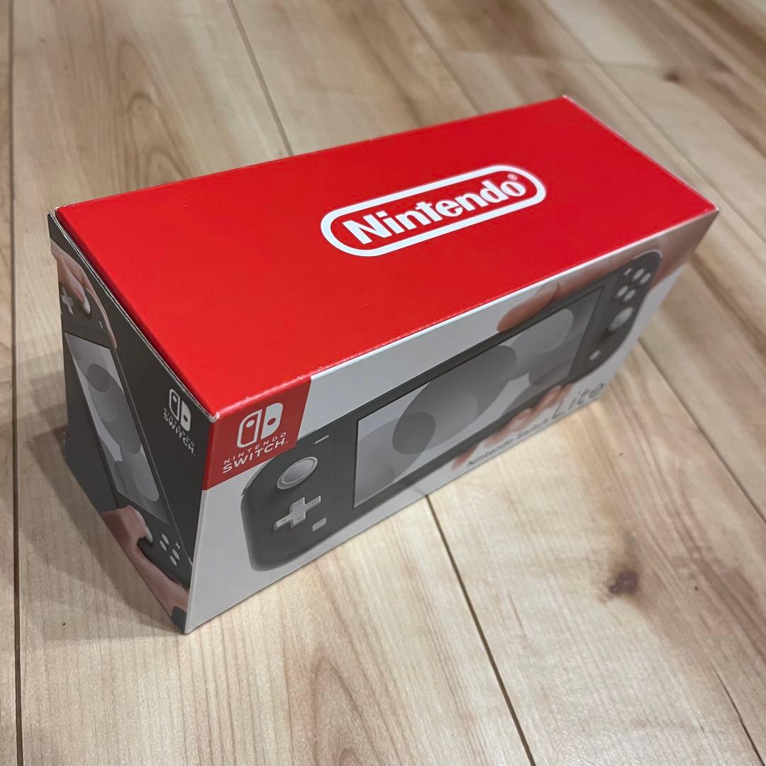 《匿名発送》Nintendo Switch light本体 ピカチュウカバー付