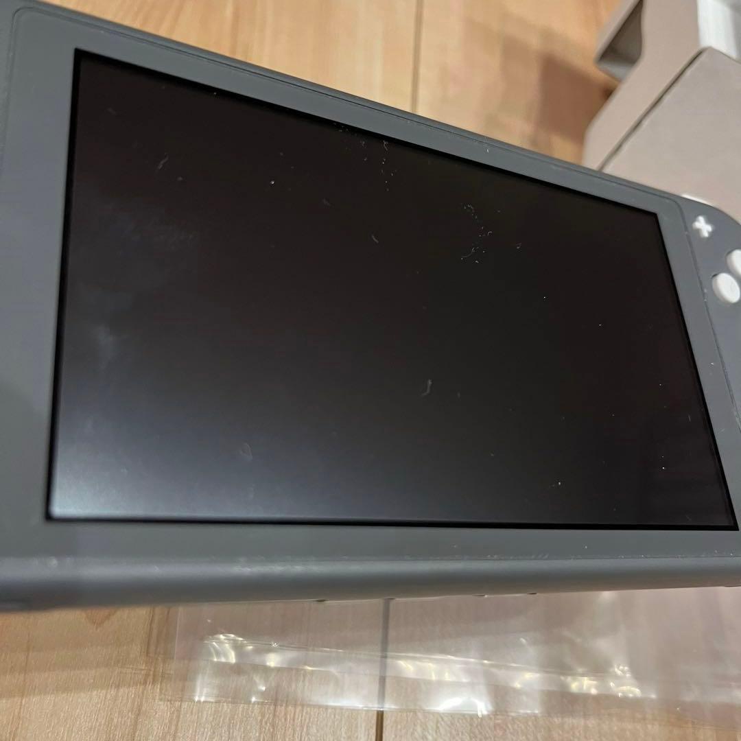 《匿名発送》Nintendo Switch light本体 ピカチュウカバー付