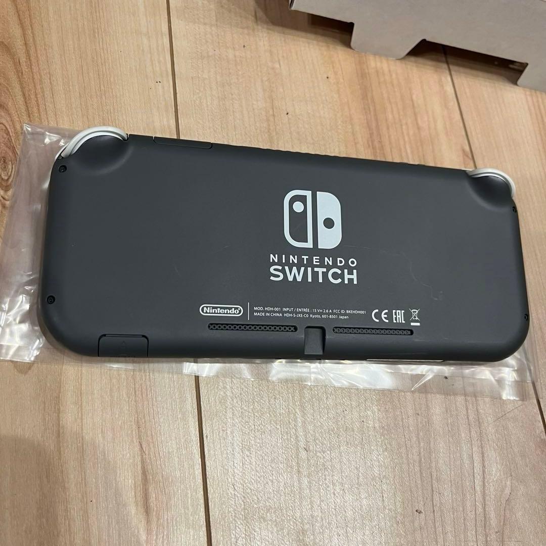《匿名発送》Nintendo Switch light本体 ピカチュウカバー付